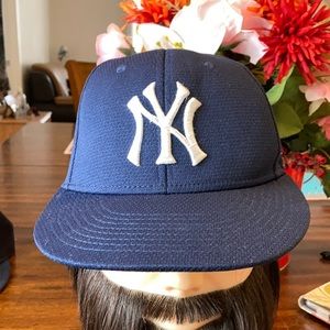 New York Yankees hats unisex.